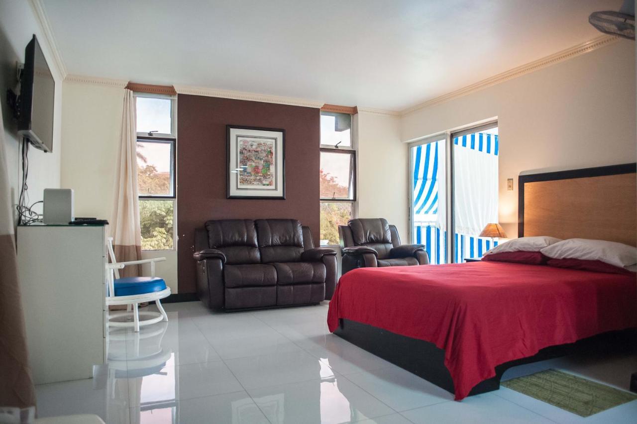 Beach Condos -Montego Bay Club Beach Resort Extérieur photo